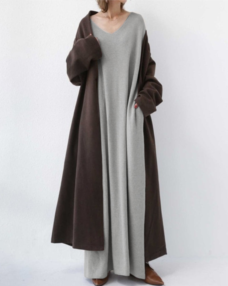 Laluna | Fashionable long-sleeved dress with V-neck