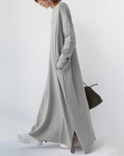 Laluna | Fashionable long-sleeved dress with V-neck