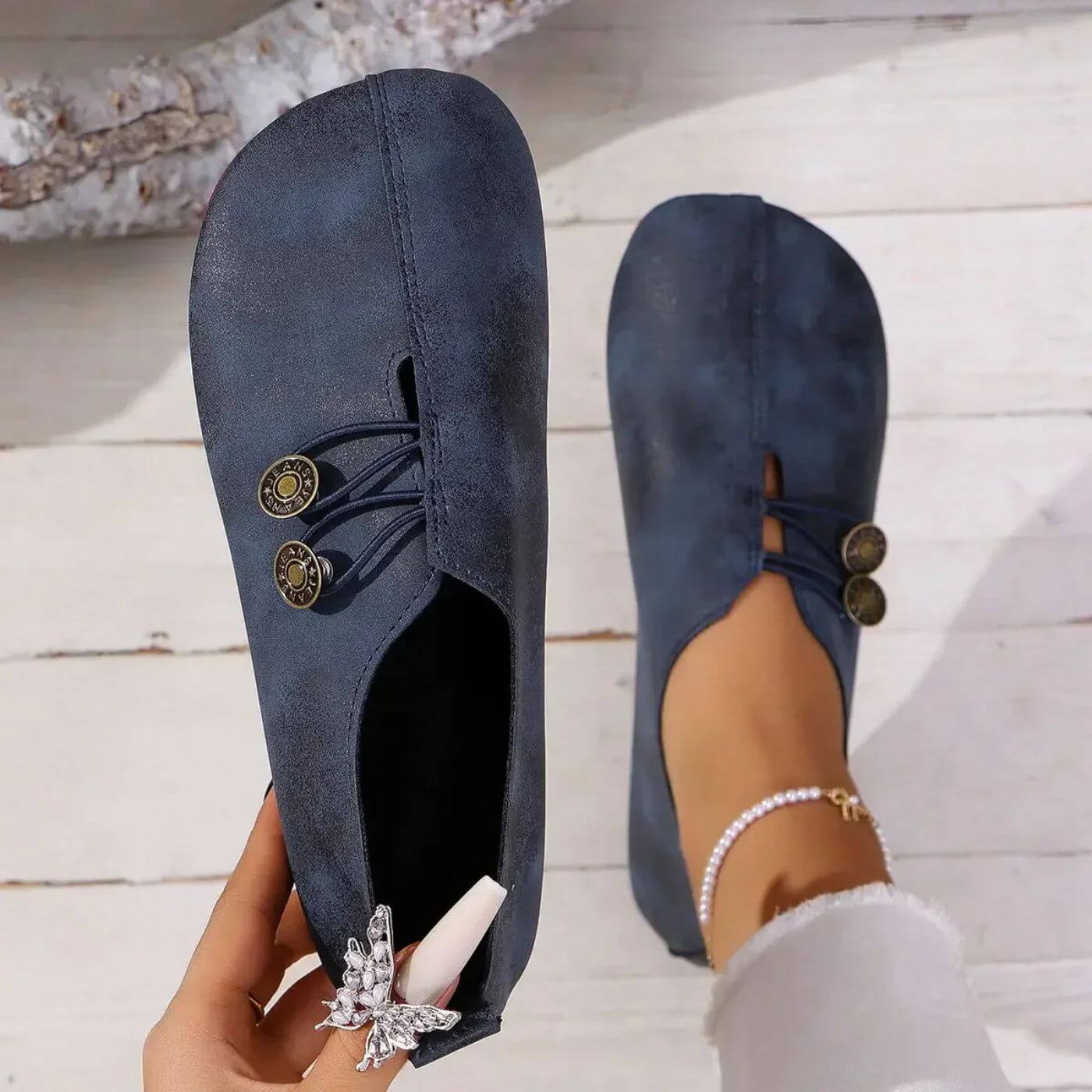 Christina – Soft and flexible orthopedic shoes